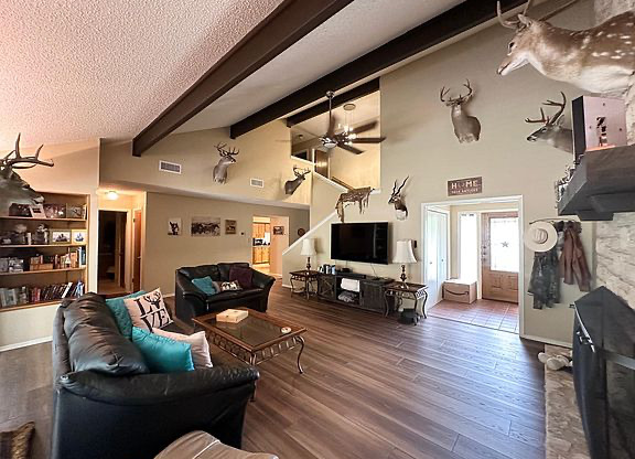 8606 MESA DR