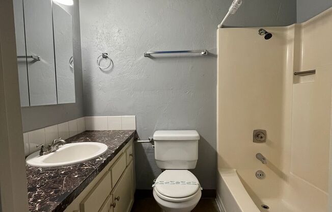 1 bed, 1 bath, $1,200, Unit 30