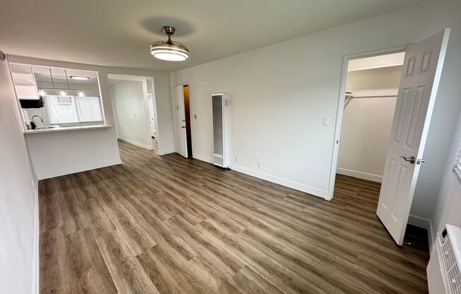 5725-29 Vineland Ave