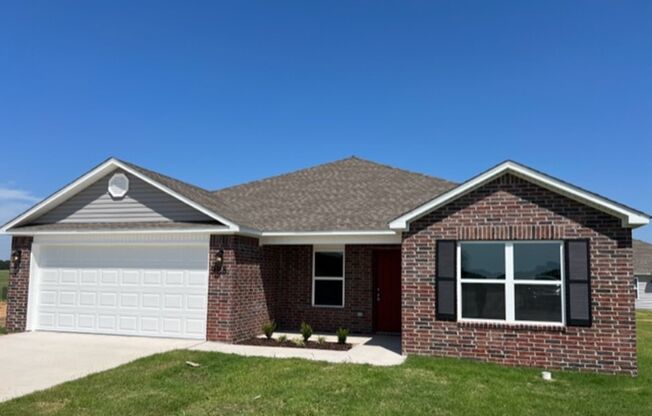 LEASING SPECIAL 1/2 OFF FIRST MONTHS RENT!!BACKYARD FENCING INCLUDED!! Beautiful Brand New Homes-Carley Crossings