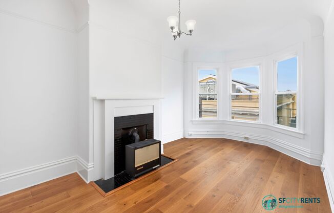 Mission Dolores: Top Floor w/ In-Unit W/D, New Appliances & Formal Dining Room