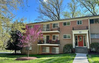 1-bed/1-bath condo in Bethesda Parkside community
