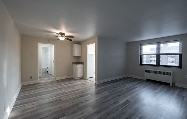 1 bed, 1 bath, 540 sqft, $970, Unit 402