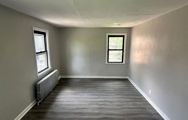 2 beds, 1 bath, 850 sqft, $1,895, Unit APT 36