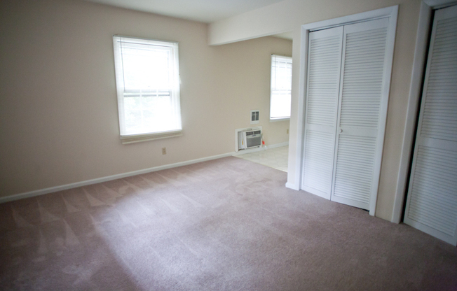 Live near UNC in a spacious upstairs studio [LEASE TAKE OVER until 5/25/2025 for Immediate move in] Water included