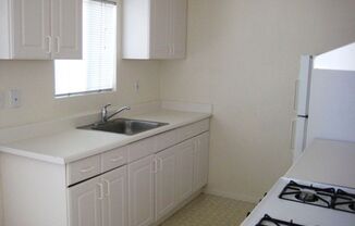 1 bed, 1 bath, 425 sqft, $1,950, Unit 920 S. Pacific St. #5