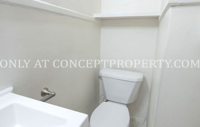 1 bed, 1 bath, 500 sqft, $1,049, Unit 15 - R