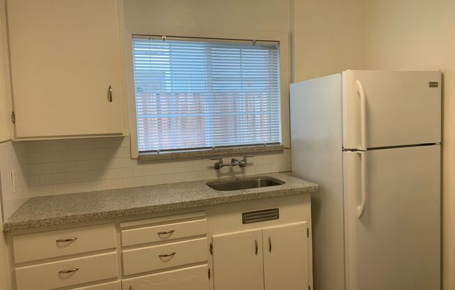 Studio, 1 bath, 350 sqft, $1,725, Unit Unit 1