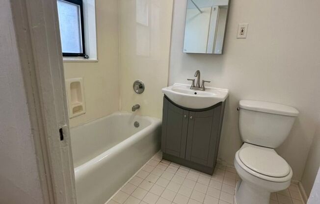 Studio, 1 bath, 400 sqft, $925, Unit 4415-103