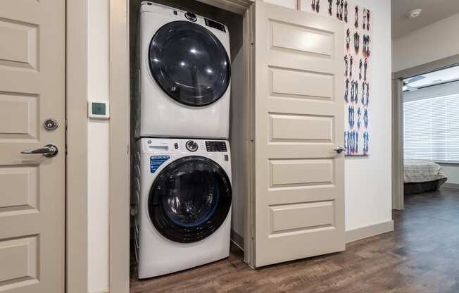 Upland Apartment Washer and Dryer