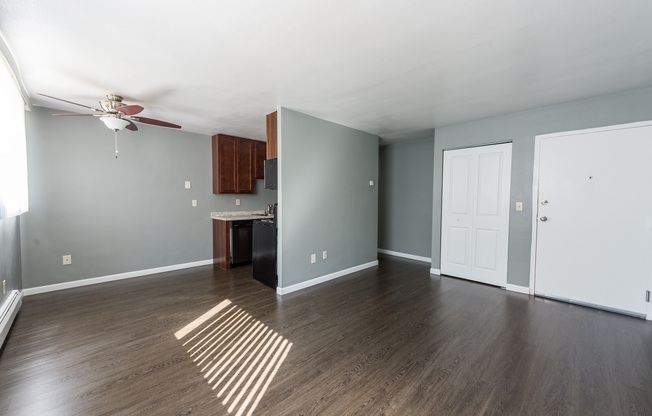 1 bed, 1 bath, 520 sqft, $975, Unit 2101-W09