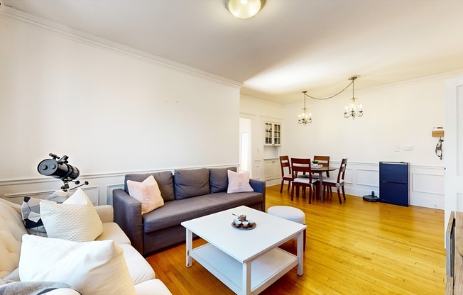 129 CHISWICK RD