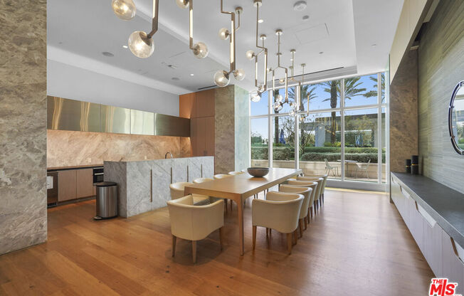 2 beds, 2 baths, 1,305 sqft, $4,800, Unit 2811