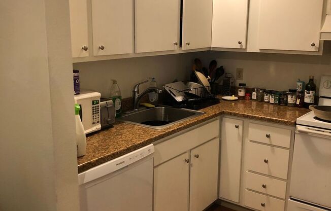 Fairlane Apartments (5520)
