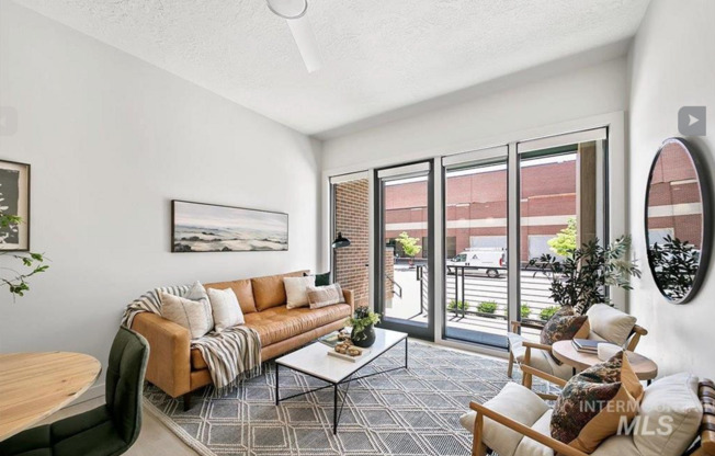 Stylish 1 Bed, 1 Bath Main-Level Condo in Harris Ranch