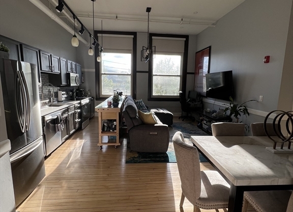 948 Main St Unit 303