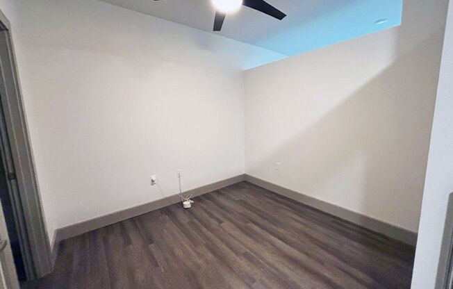 1 bed, 1 bath, 615 sqft, $1,395, Unit 3250-105