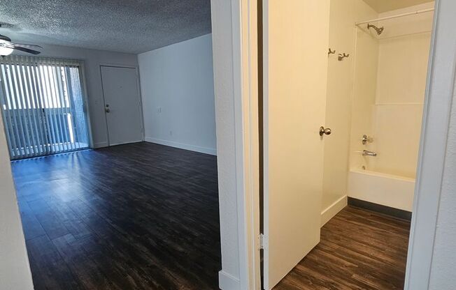 1 bed, 1 bath, 580 sqft, $995, Unit 229