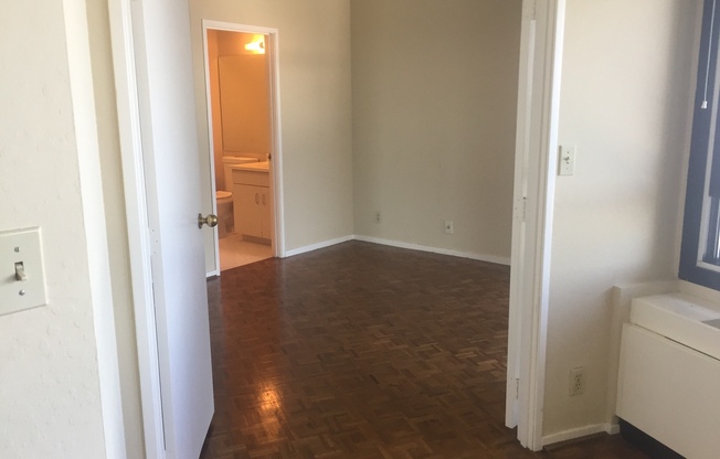 1 bed, 1 bath, $2,250, Unit # 1611