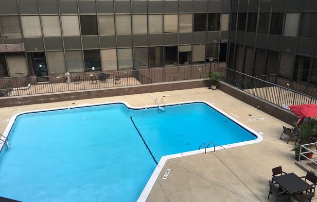 1 bed, 1 bath, 720 sqft, $3,600