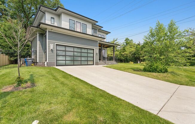 Modern Luxury Meets Smart Living in this Spacious 7-Bedroom Home!