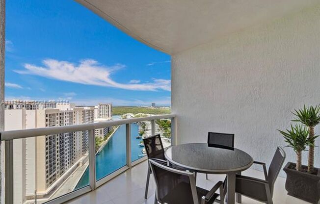 3 beds, 3.5 baths, $12,050, Unit # 1604