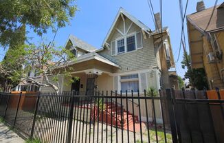 2624 Budlong Apartments