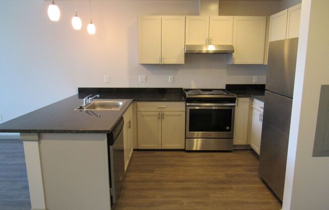 1 bed, 1 bath, 671 sqft, $1,625, Unit 211