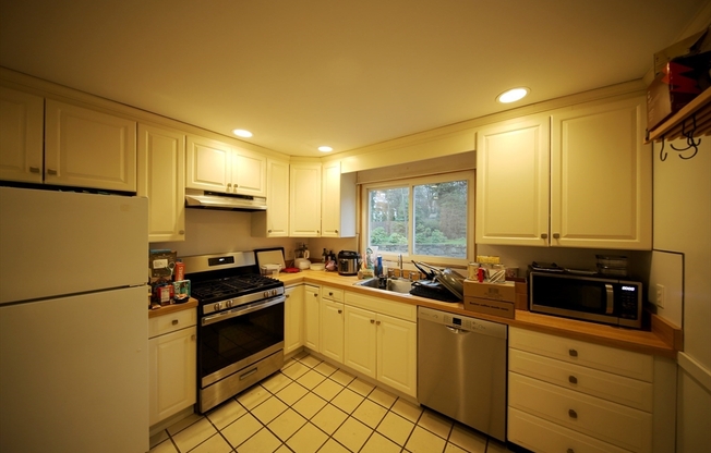 23 HEATH ST