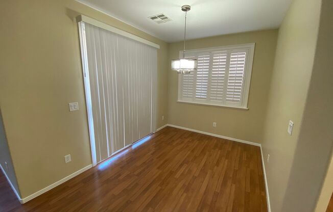 Beautiful 6 bed/3 bath home located in the SW area of Las Vegas