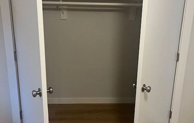 2 beds, 1 bath, 856 sqft, $1,799, Unit WIL-115