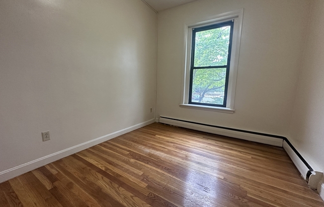 2 beds, 1 bath, 750 sqft, $2,995, Unit 36