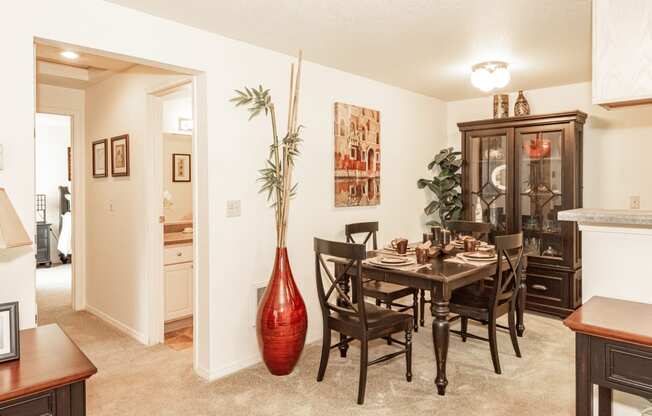 Welcome to King's Court | Apartments in Beaverton