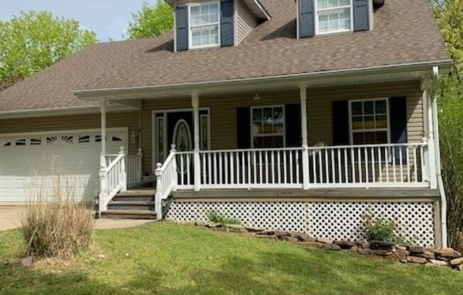 Furnished 4 Bedroom 3 Bath House in Kimberling City, MO with 2 car garage-Seasonal Lake View