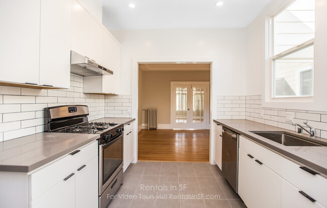 812 25 AVE