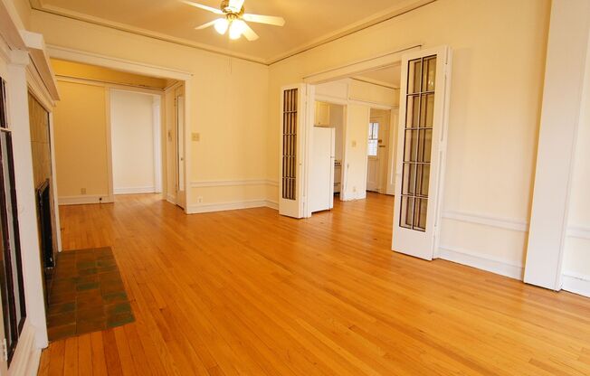 1 bed, 1 bath, 908 sqft, $2,195, Unit 2426-1W