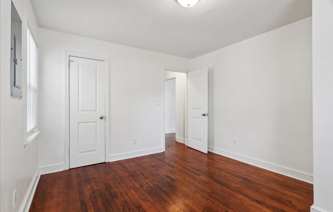 2 beds, 1 bath, $1,550