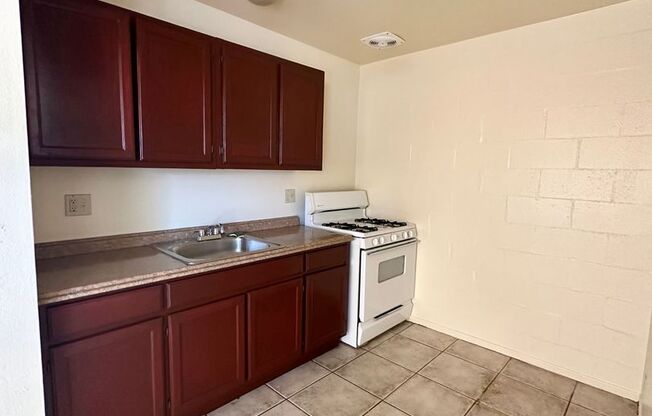 1678 Scott Ave.