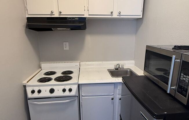 Studio, 1 bath, 350 sqft, $650, Unit K732 - 311 - 203B