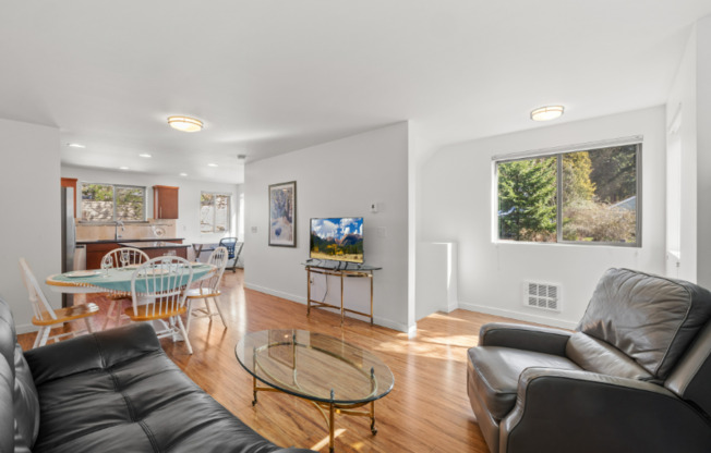 12039 35 AVE NE