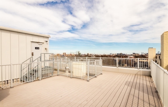 1 bed, 1 bath, 722 sqft, $2,600, Unit 603