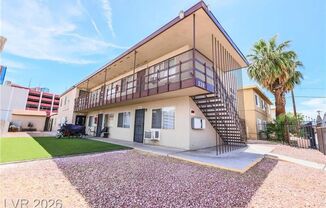 1 BD/1 BA Refreshed Apt
