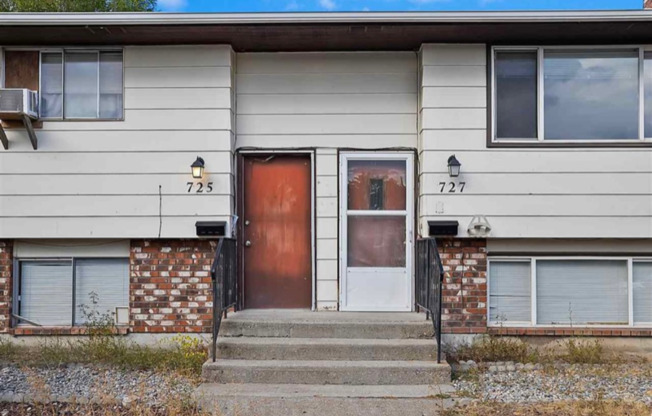 727 E OLYMPIC AVE