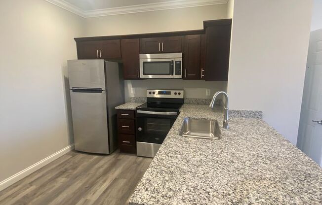 1 bed, 1 bath, 780 sqft, $795, Unit 228-121