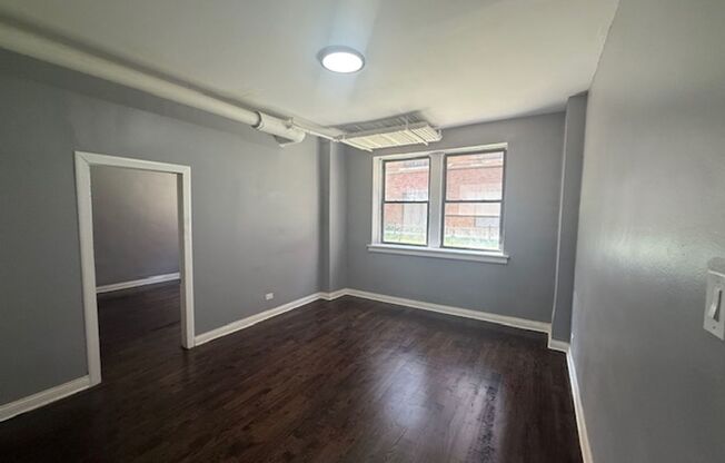 2 beds, 1 bath, $1,695, Unit 5244-B