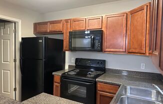 4 beds, 3 baths, $1,750, Unit 3830-Summer