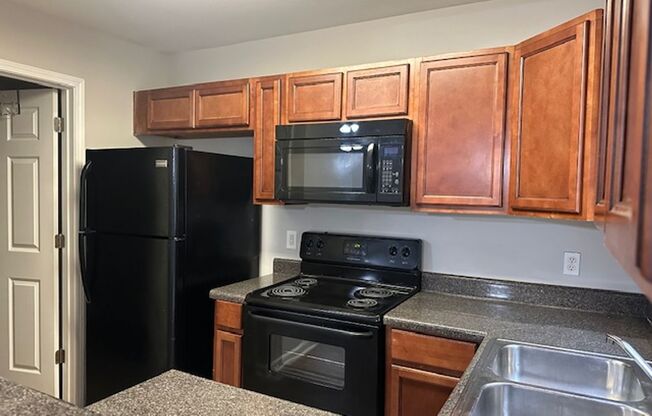 4 beds, 3 baths, $1,750, Unit 3830-Summer