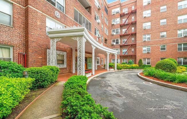 1 bed, 1 bath, $1,700, Unit UNIT D54