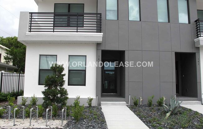 Beautiful 3/3.5 Townhome in the SODO area of Orlando