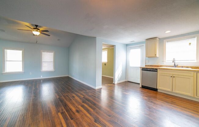 2 beds, 1 bath, $1,050